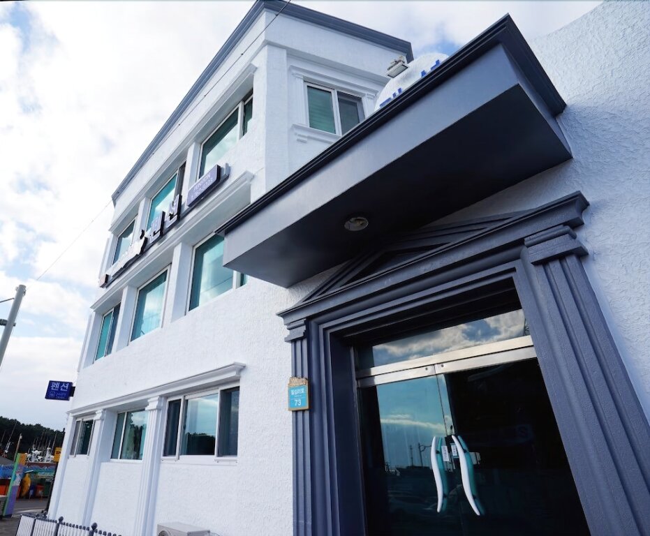 Hotel front